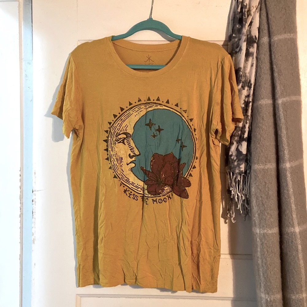 L LIFE Clothing brand golden dusty moon 🌚 distressed shirt